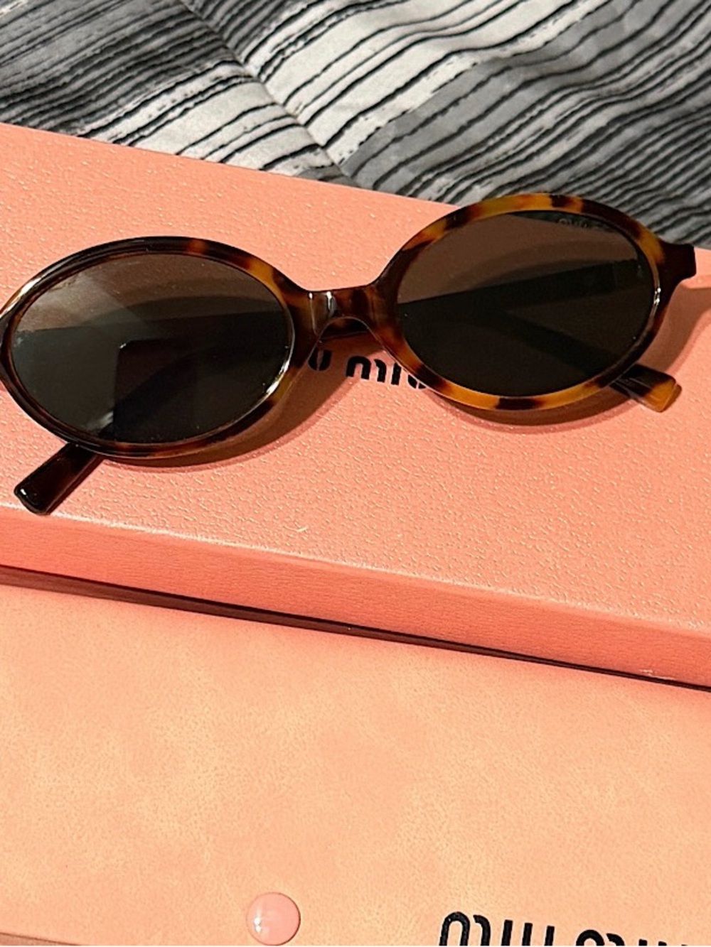 Women's Oval Tortoiseshell Sunglasses